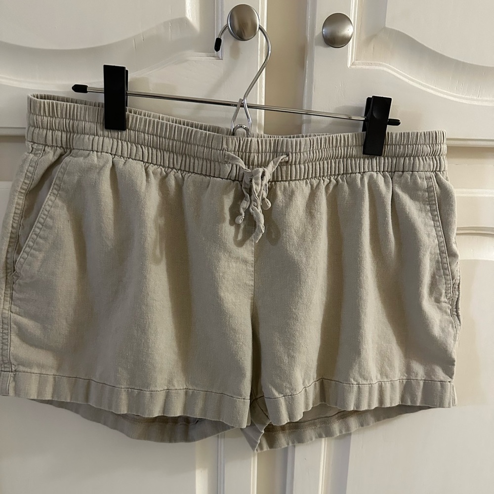 Old Navy linen blend shorts